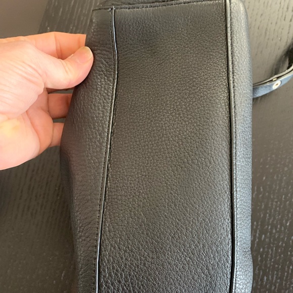 Halston Heritage Crossbody Camera style bag in black Pebbled Leather. EUC - Picture 6 of 8